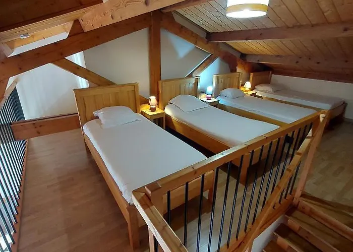 艾奎瓦尔农家乐 *