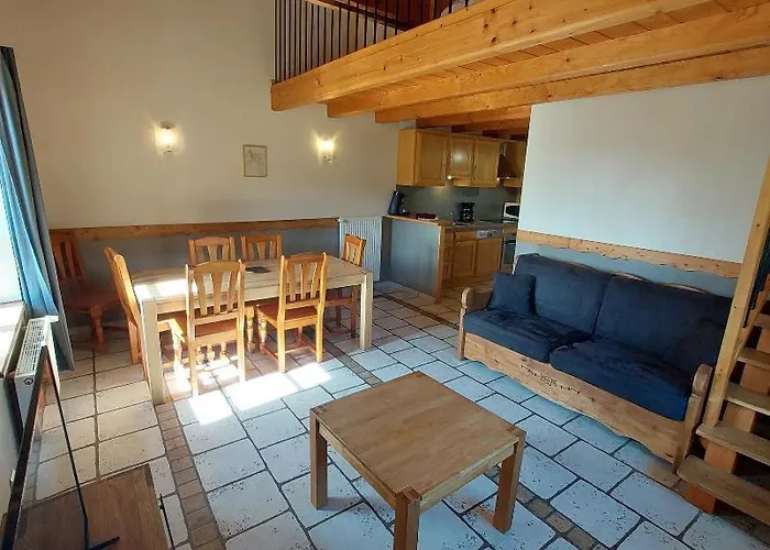 农家乐 艾奎瓦尔农家乐 *