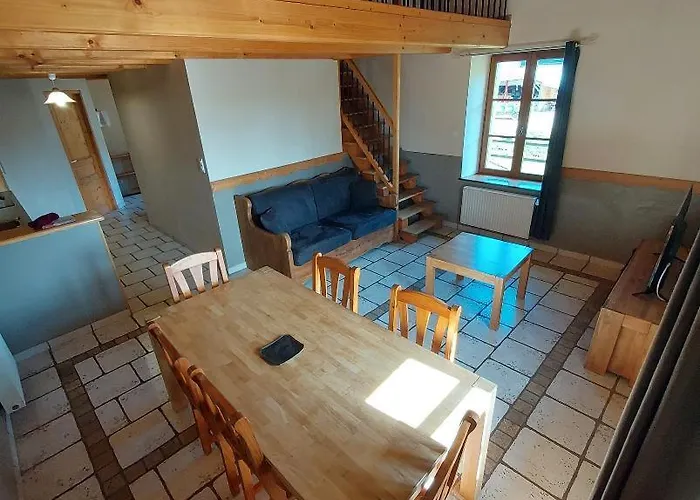 农家乐 艾奎瓦尔农家乐 *